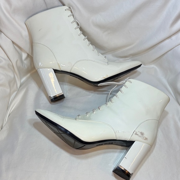 Calvin Klein Patent Leather White Lace-Up Boots Sz 9 - Picture 4 of 15